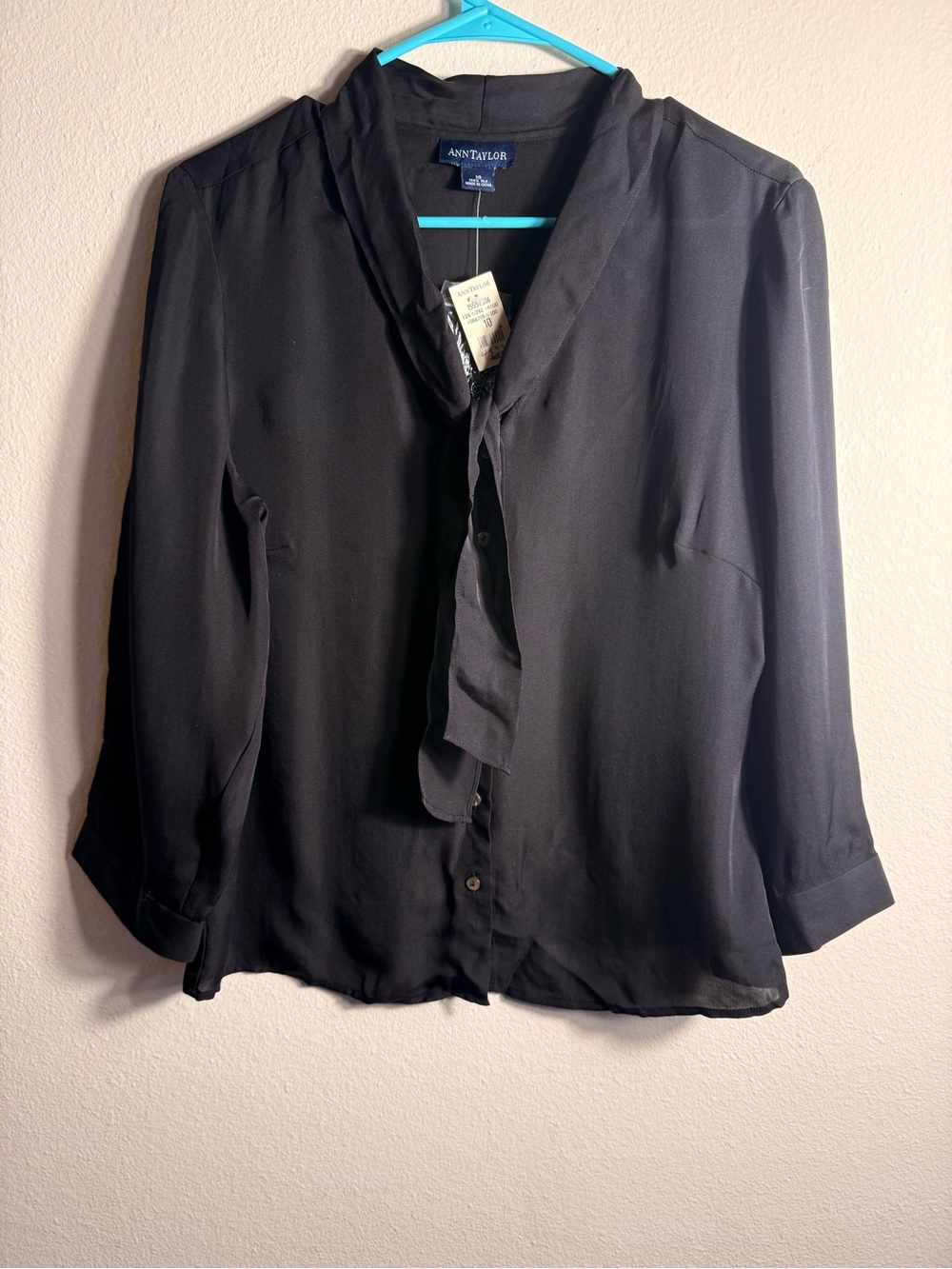 Ann Taylor Black Silk Tie-Neck Button Down Blouse *read description*
